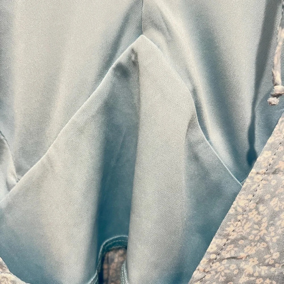 NEW with tags (NET) Franchesca’s Denim Blue with White Floral Print Romper - Picture 8 of 12